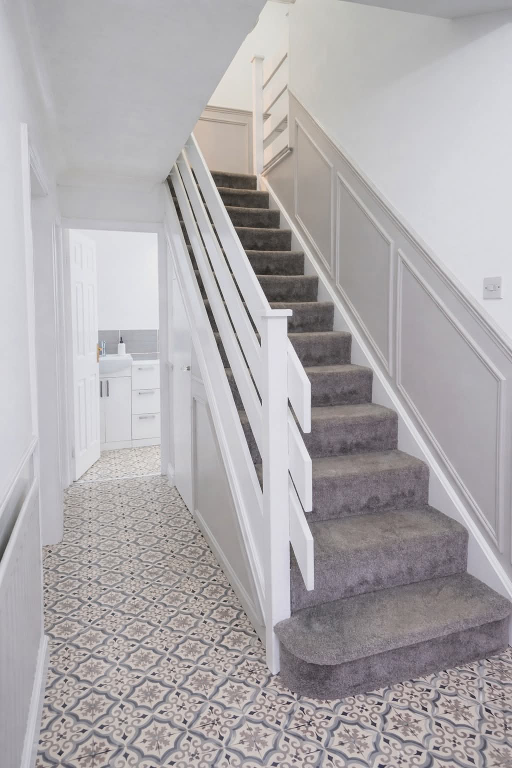 Hallway Feature Wall & Woodwork